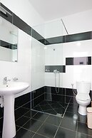Hotel Sherifi