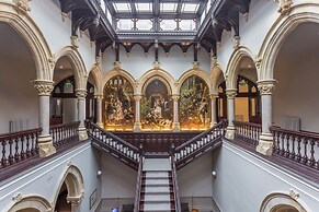 The Violet Suite Stone Cross Mansion