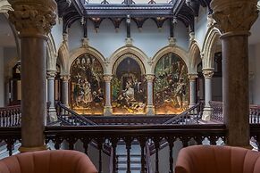The Violet Suite Stone Cross Mansion