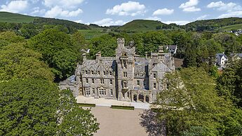The Violet Suite Stone Cross Mansion