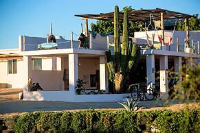 La Ventana Hostel and Hotel