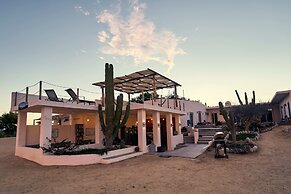 La Ventana Hostel and Hotel