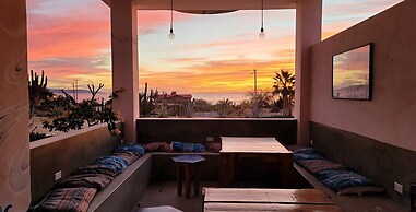 La Ventana Hostel and Hotel