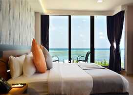 Triton Prestige Seaview and Spa