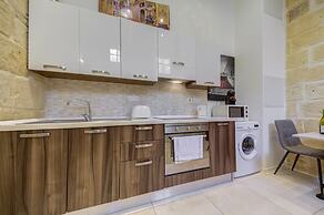 Tritoni harbour suites