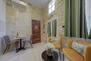 Tritoni harbour suites