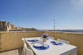 Tritoni harbour suites