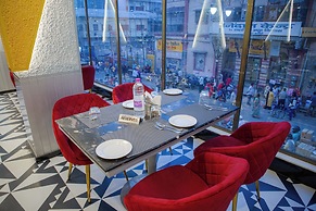 Pearl Courtyard