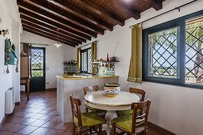 Charming Sea View Villa close to beach
