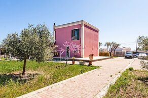 Charming Sea View Villa close to beach