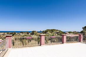 Charming Sea View Villa close to beach
