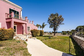 Charming Sea View Villa close to beach