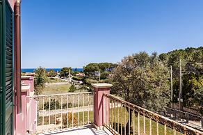 Charming Sea View Villa close to beach