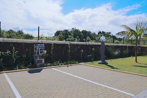 Parrots Village