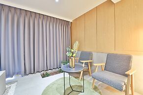 Custom Hotel