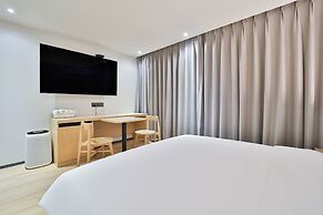 Custom Hotel