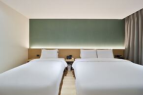 Custom Hotel