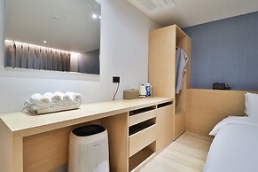 Custom Hotel
