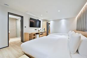 Custom Hotel