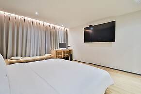 Custom Hotel