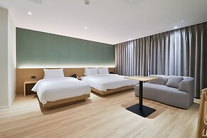Custom Hotel