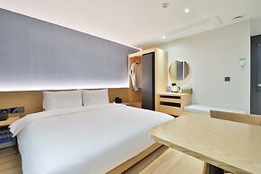 Custom Hotel