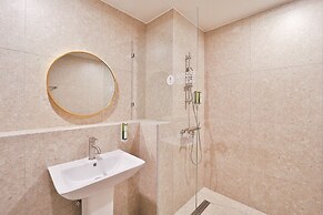 Custom Hotel