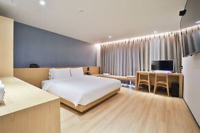 Custom Hotel