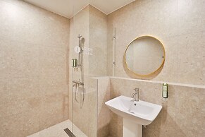 Custom Hotel