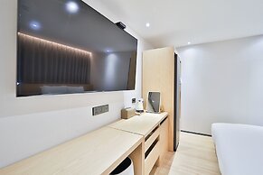Custom Hotel