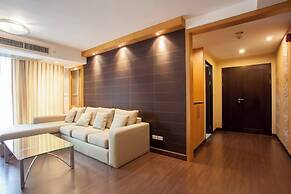 5A - 2 Bedroom Downtown Apartment With Shared Pool