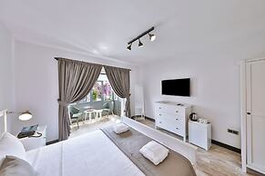 Pitoresk Otel