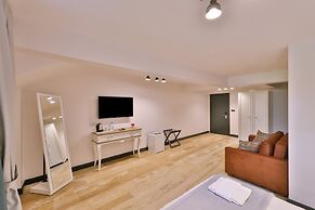 Pitoresk Otel