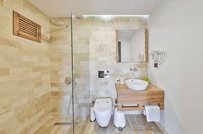 Pitoresk Otel