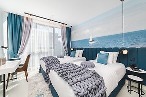 Aurel Coast