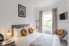 4 Berkeley Sq - YourApartment