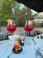 Loly Boutique Hotel