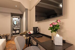 Loly Boutique Hotel