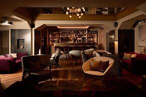 Loly Boutique Hotel