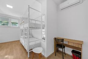 Hostel Elli
