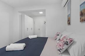 Hostel Elli