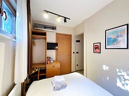 Sultan Pier Hotel