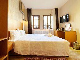 Sultan Pier Hotel