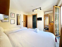 Sultan Pier Hotel