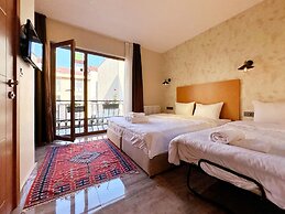 Sultan Pier Hotel