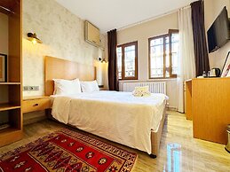 Sultan Pier Hotel
