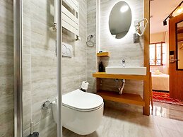 Sultan Pier Hotel