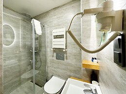 Sultan Pier Hotel