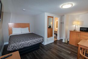 Borden Inn & Suites