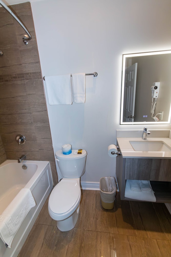 Borden Inn & Suites